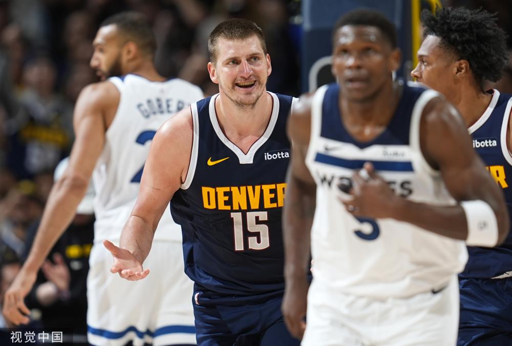 除了赛场外 除了赛场外