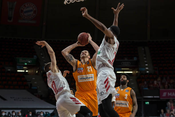 硬地滚球不 硬地滚球不