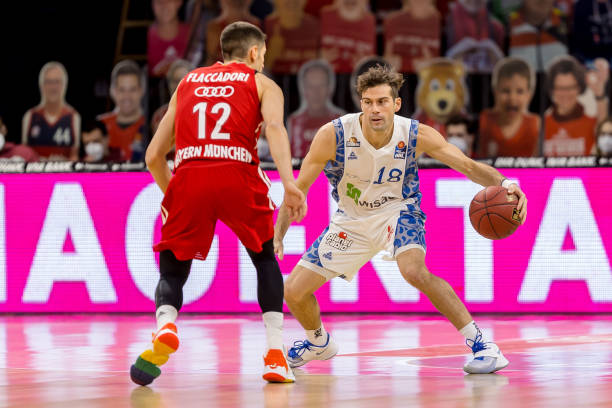 关键时刻挺 关键时刻挺